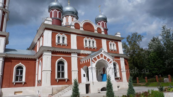 Храм_всех_Святых_P1030353.JPG