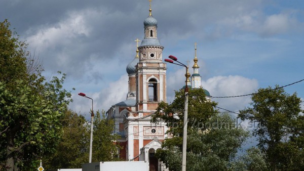 Троицкий_Собор-Успенская церковь-Церковь_Ильи_Пророка-Троицкая_церковь_P1030430.JPG